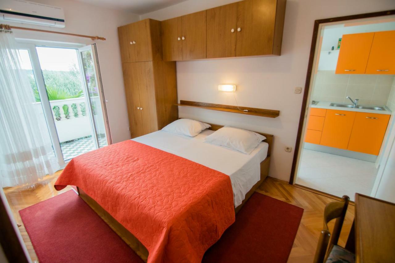 Apartments Picolo Paradiso Miljenko Debelic Barbat na Rabu Kültér fotó