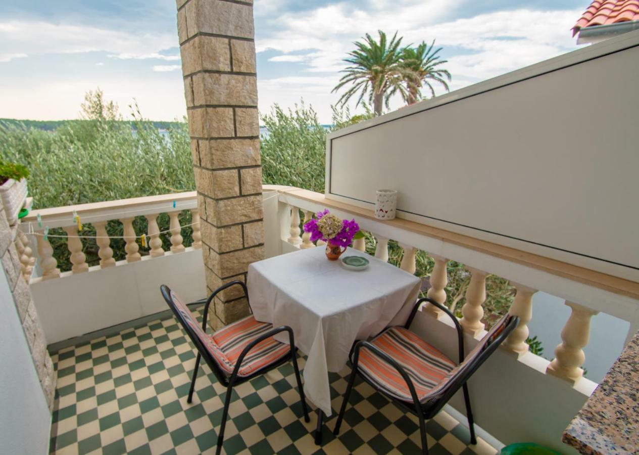 Apartments Picolo Paradiso Miljenko Debelic Barbat na Rabu Kültér fotó